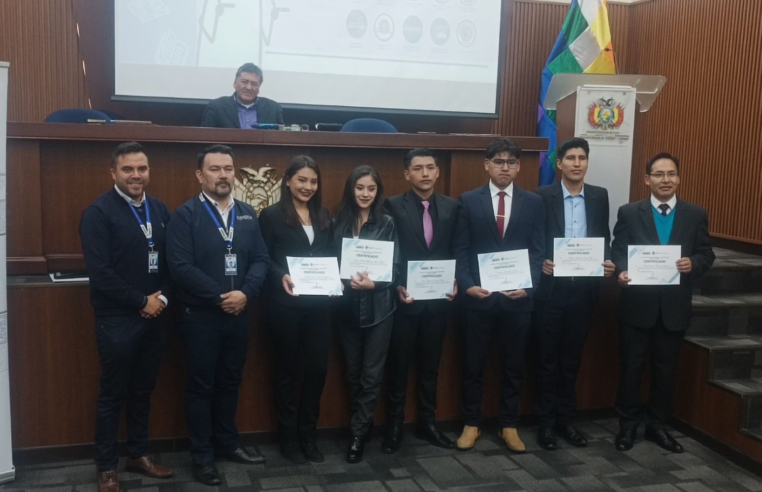 Concluyendo-las-olimpiadas-notariales-de-la-DIRPOPLU